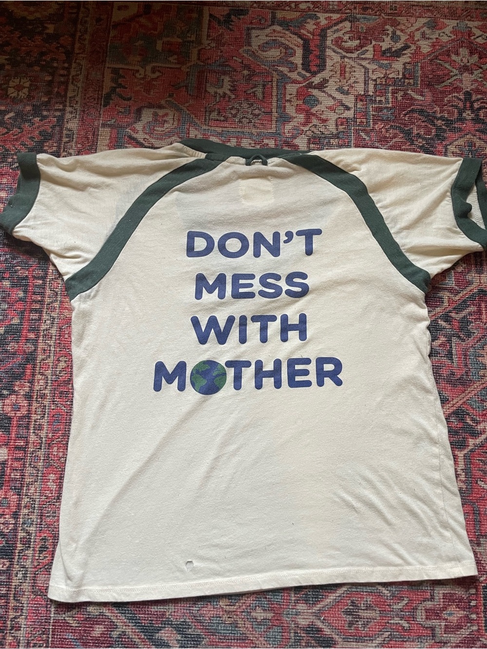 Graphic t-shirt Mother Earth